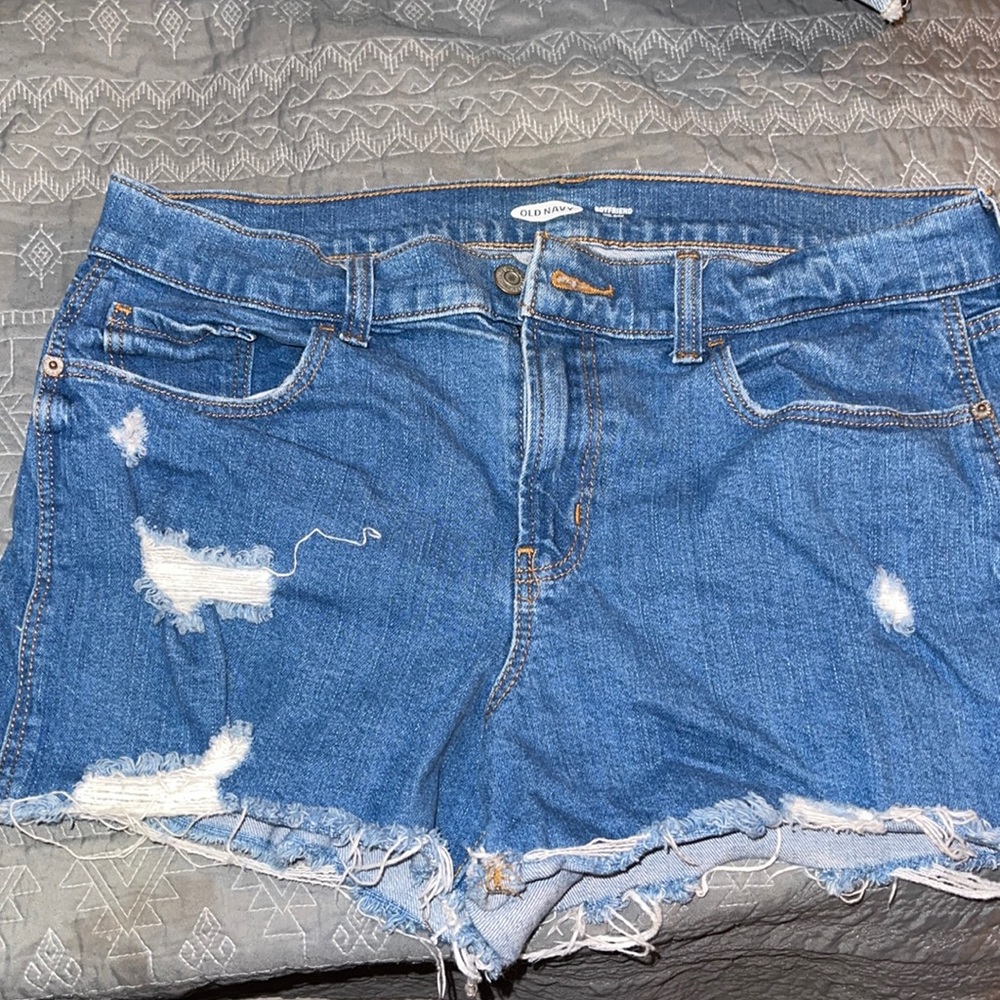 Old navy boyfriend shorts